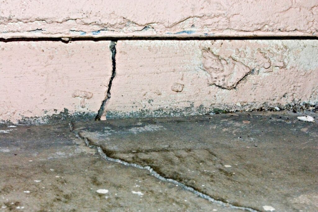 crawlspace-waterproofing-and-foundation-repair-sundahl-waterproofing-3